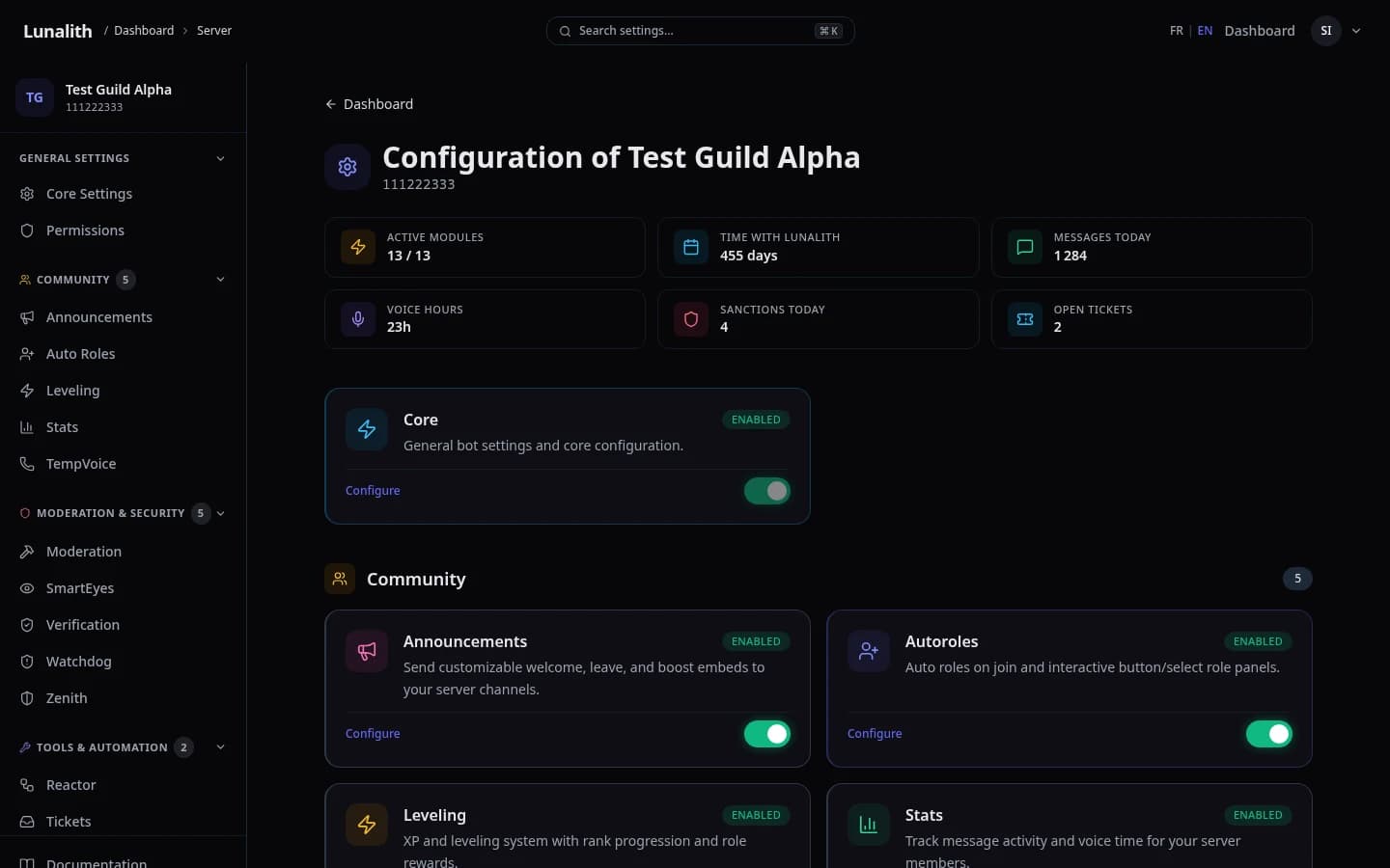 Lunalith dashboard guild overview with module cards and server stats